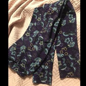 Soft Lularoe Tall & Curvy Bird Legging